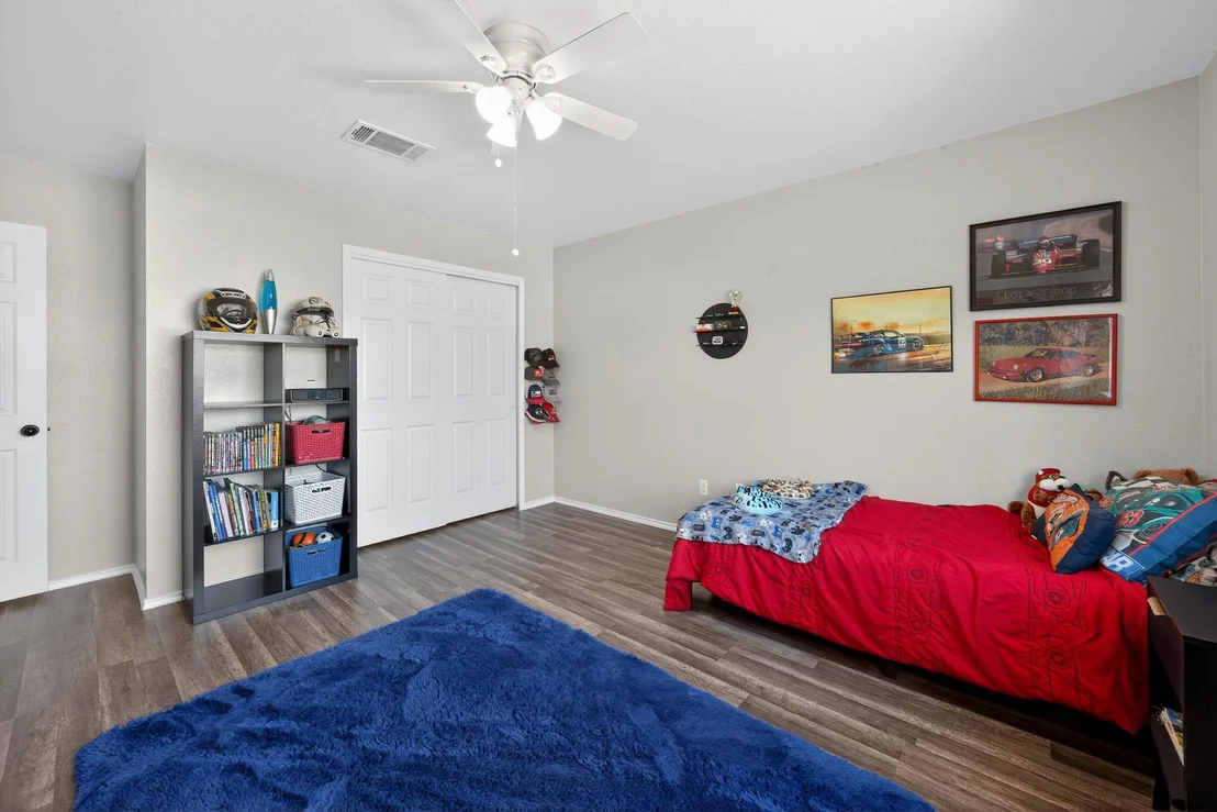 Photo of 748 Bills CIR