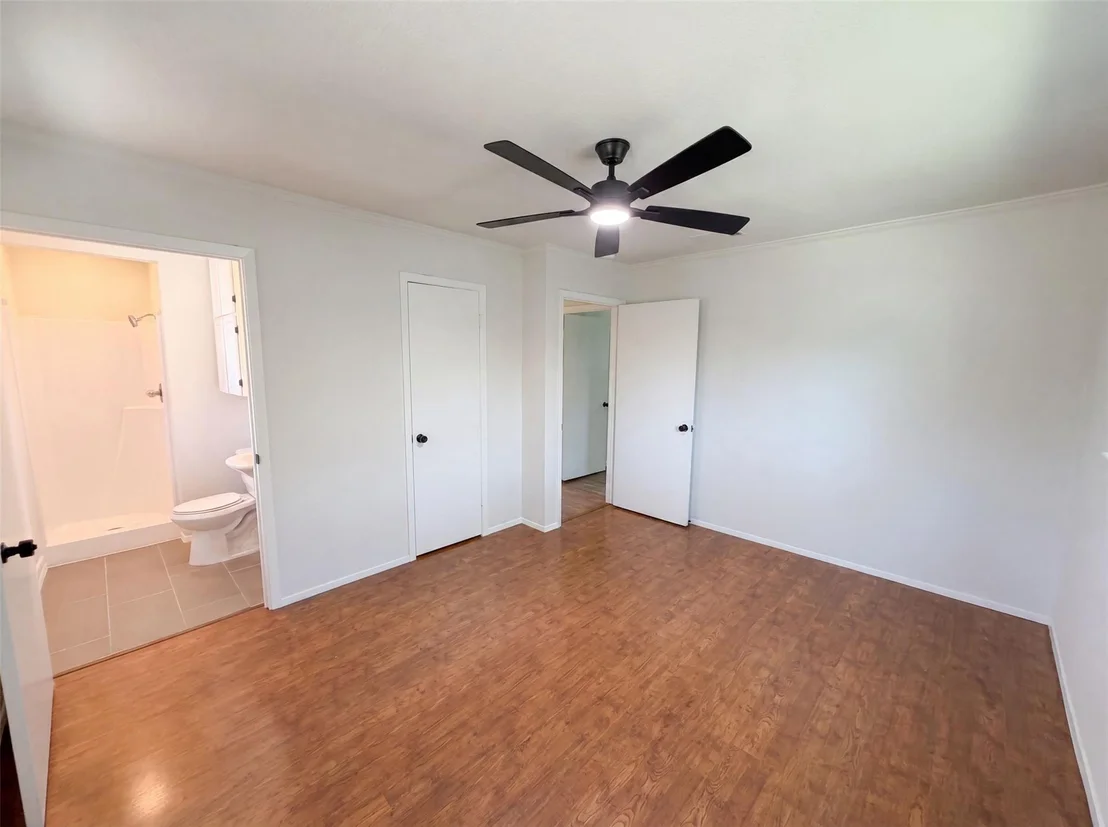 Photo of 501 E Central DR