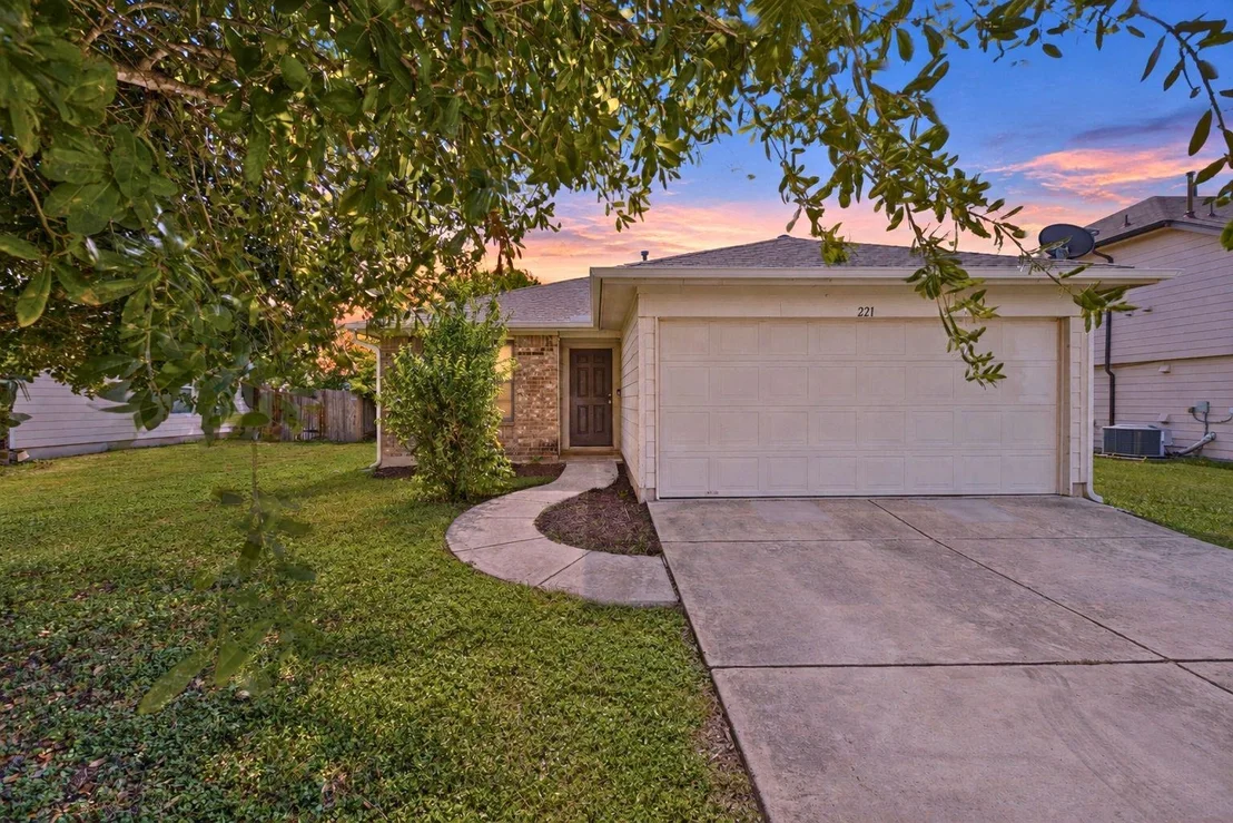 Photo of 221 Ames CV