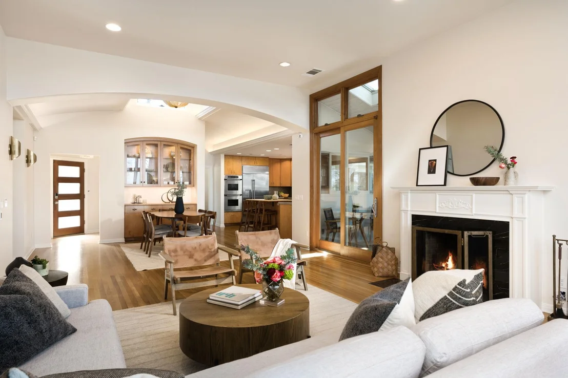 Photo of 902 Bluebonnet LN