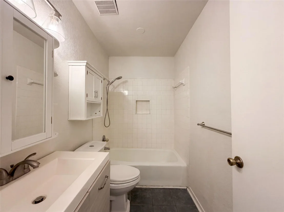 Photo of 1803 Frontier TRL