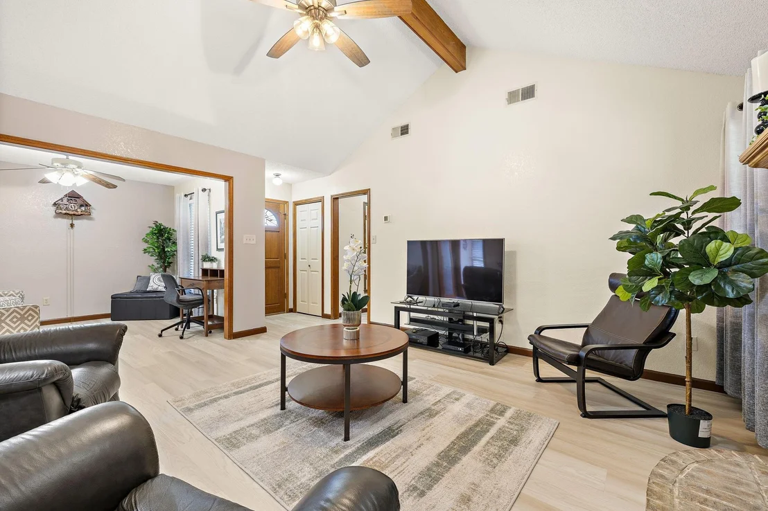 Photo of 2105 Boxwood PATH