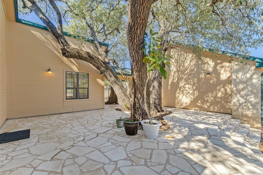 Photo of 309 Delaware Springs BLVD