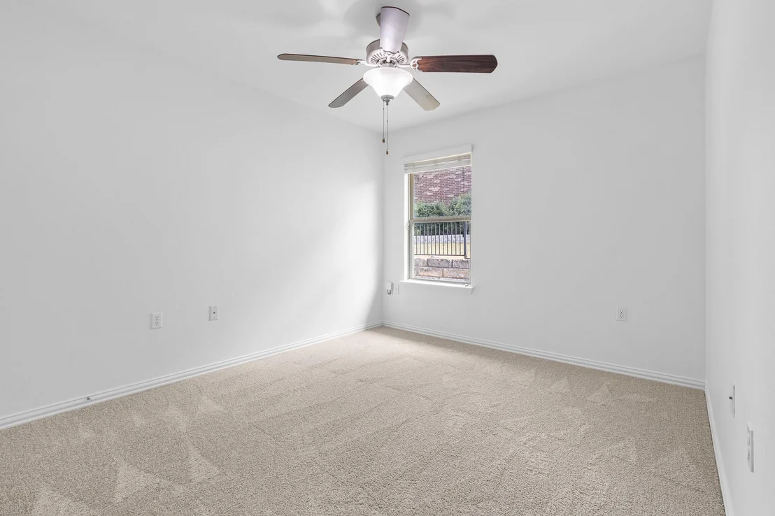 Photo of 5621 Little Theater BND