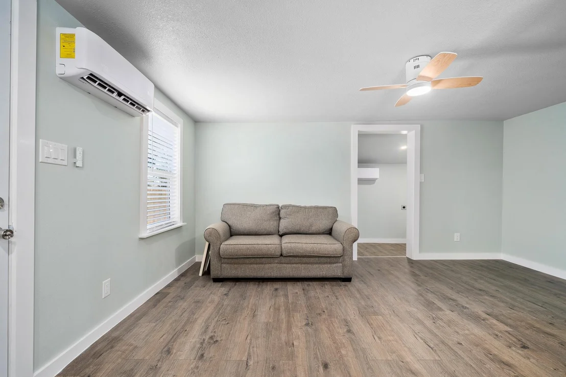 Photo of 248 Post Oak LN