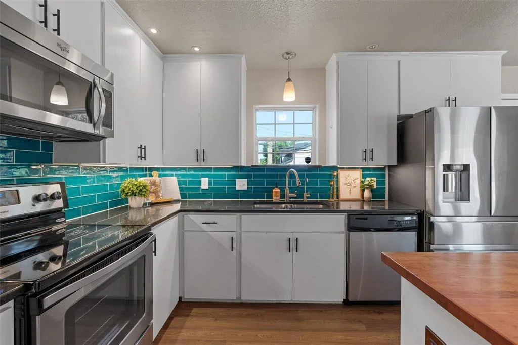 Photo of 8601 Putnam DR