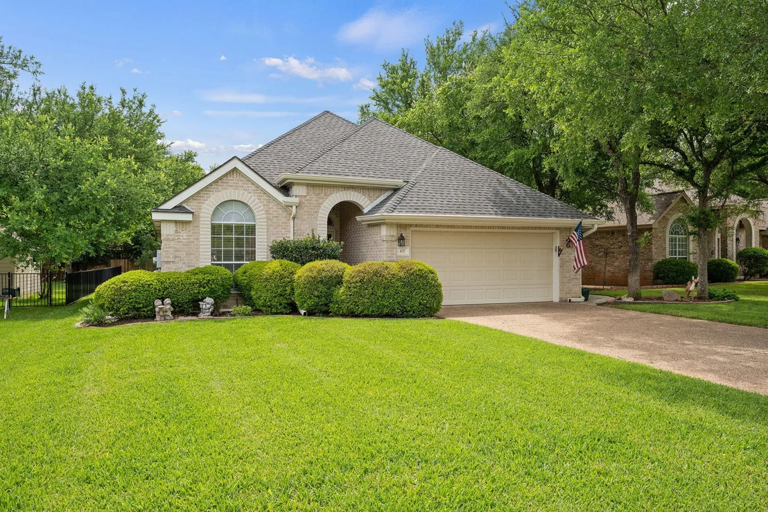 Photo of 107 Stacey LN