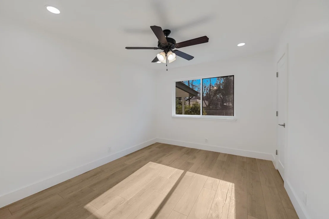 Photo of 4005 Madrid CV