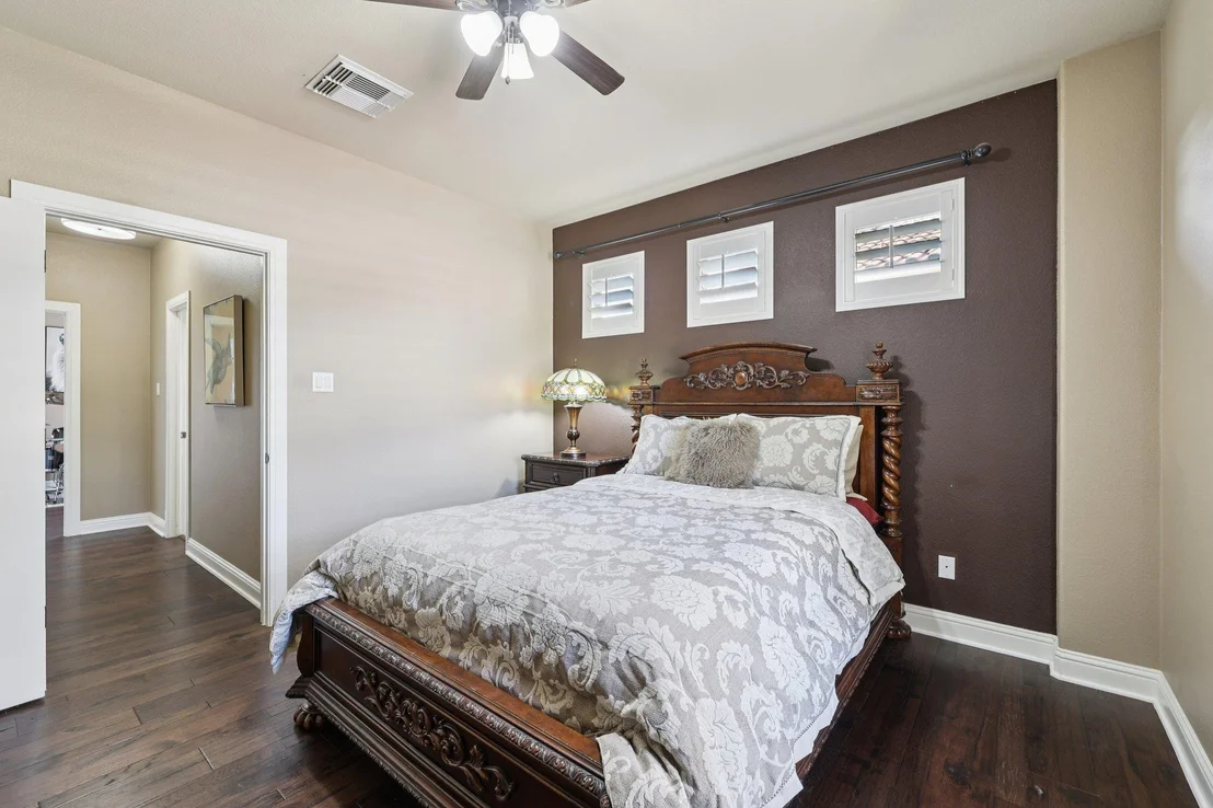 Photo of 413 Horseback HOLW