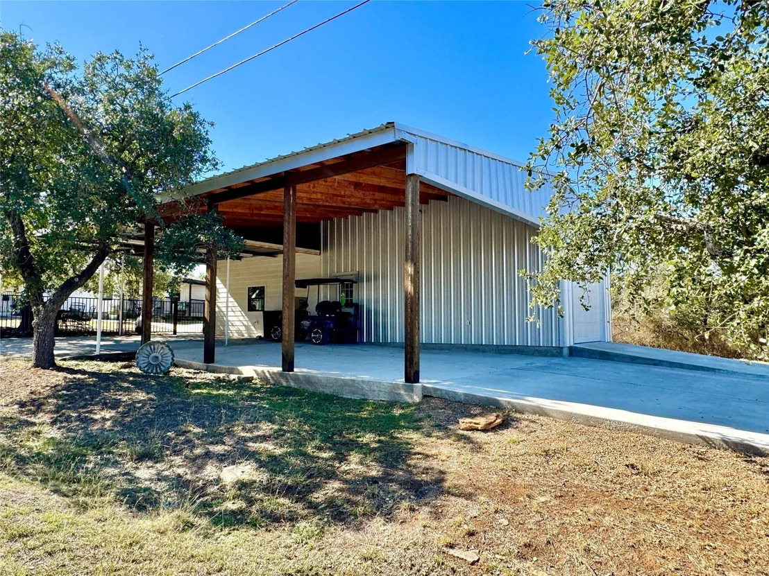 Photo of 800 Lakeway