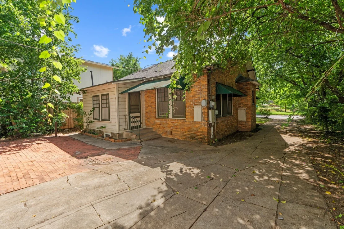 Photo of 3014 Hemphill PARK