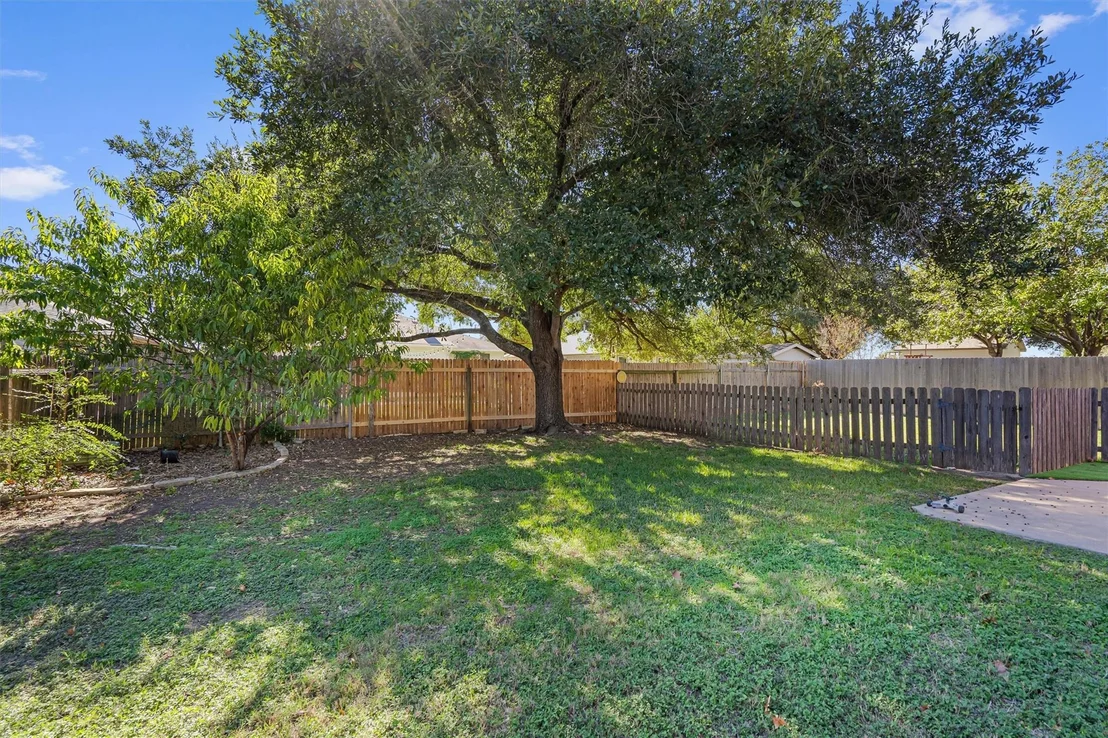 Photo of 1007 Leah LN