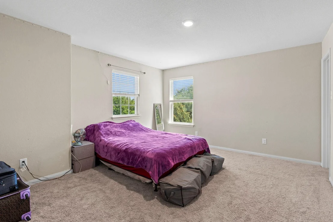 Photo of 1698 Violet LN