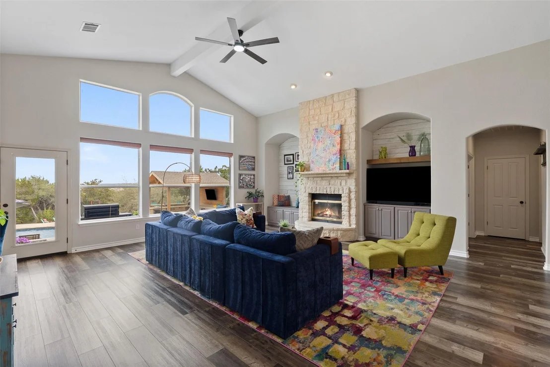 Photo of 320 Heritage DR