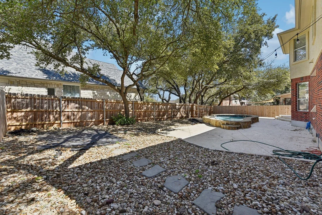 Photo of 3998 Lord Byron CIR