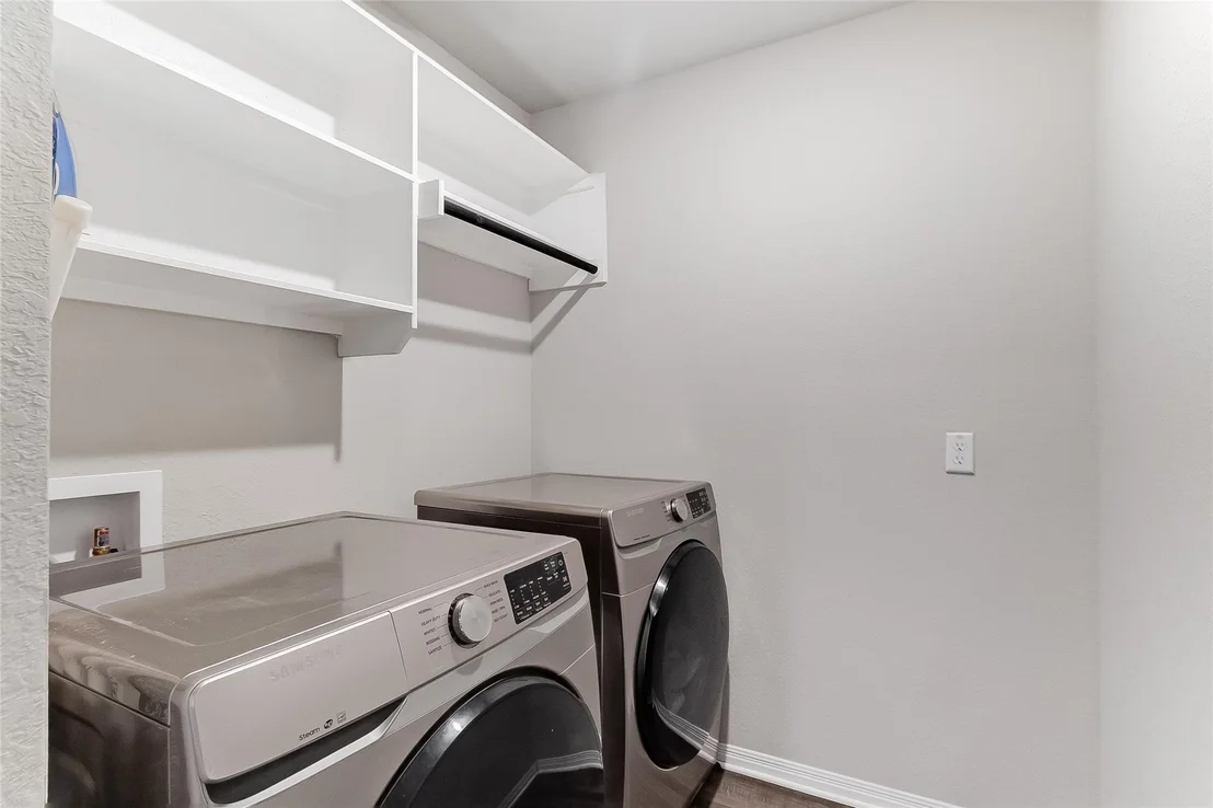 Photo of 516 Longmount CV