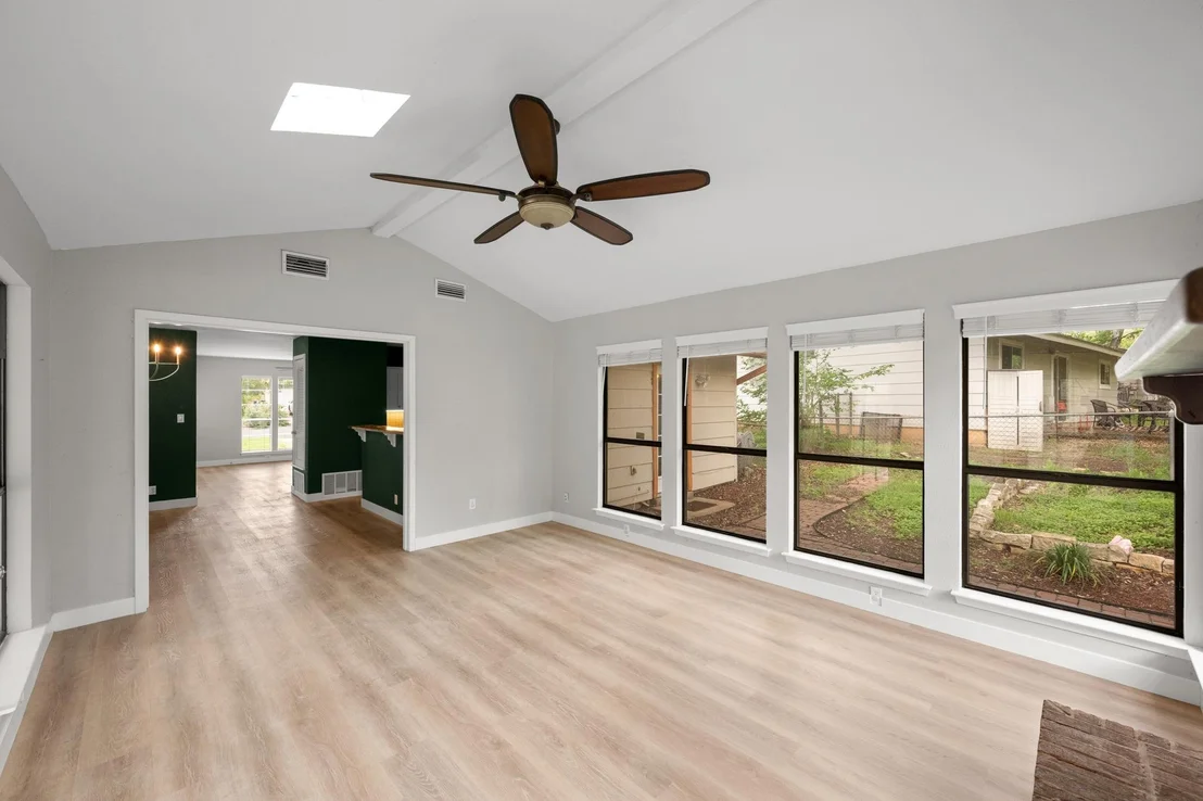 Photo of 902 Emerald Wood DR