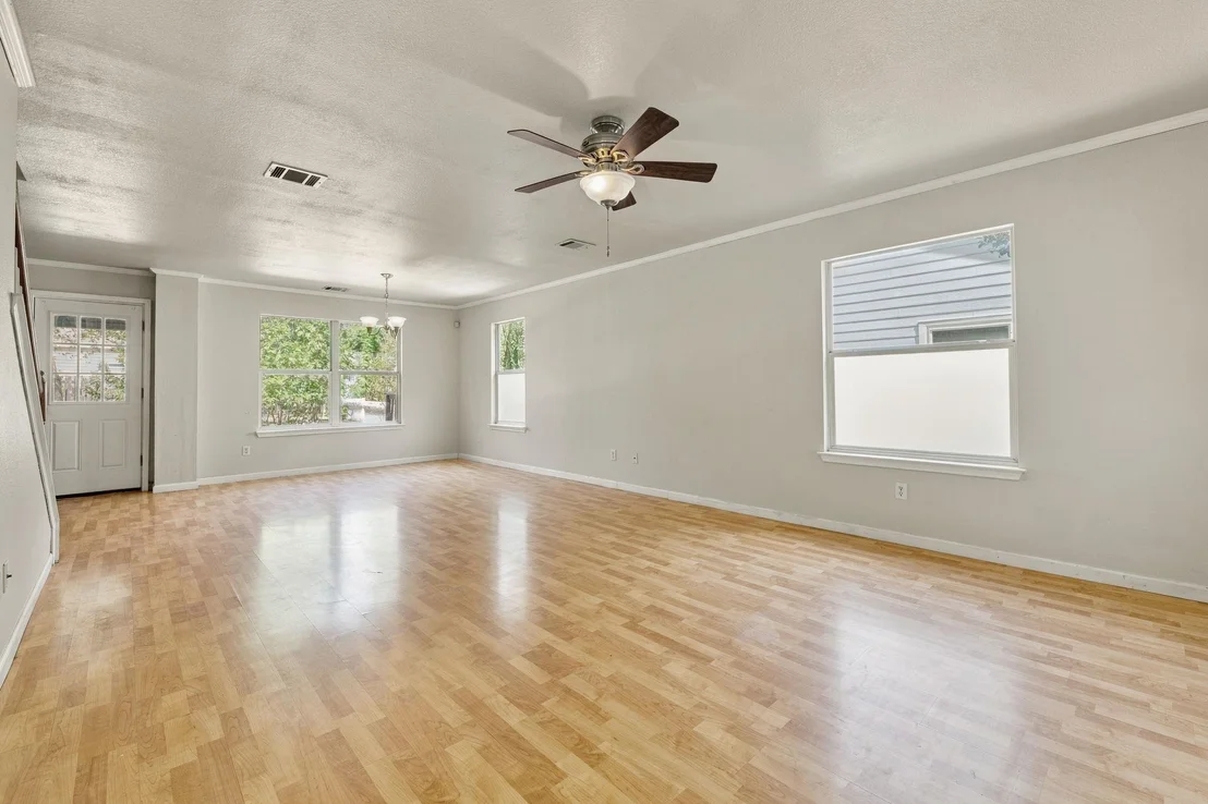 Photo of 5801 McNaughton N