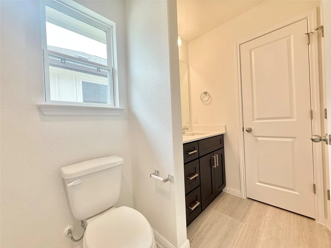 Photo of 389 Young ST