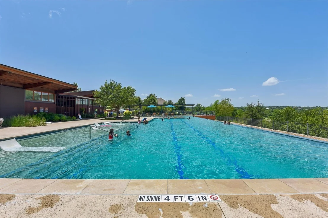 Photo of 240 Diamondback DR