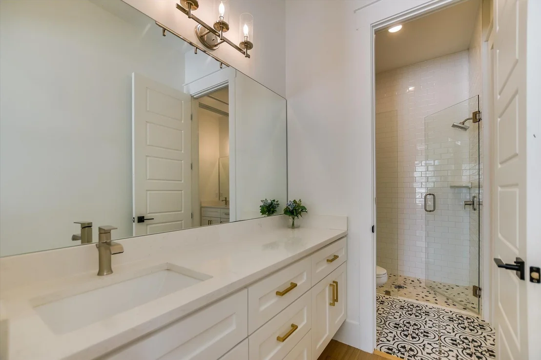 Photo of 400 Creekside DR
