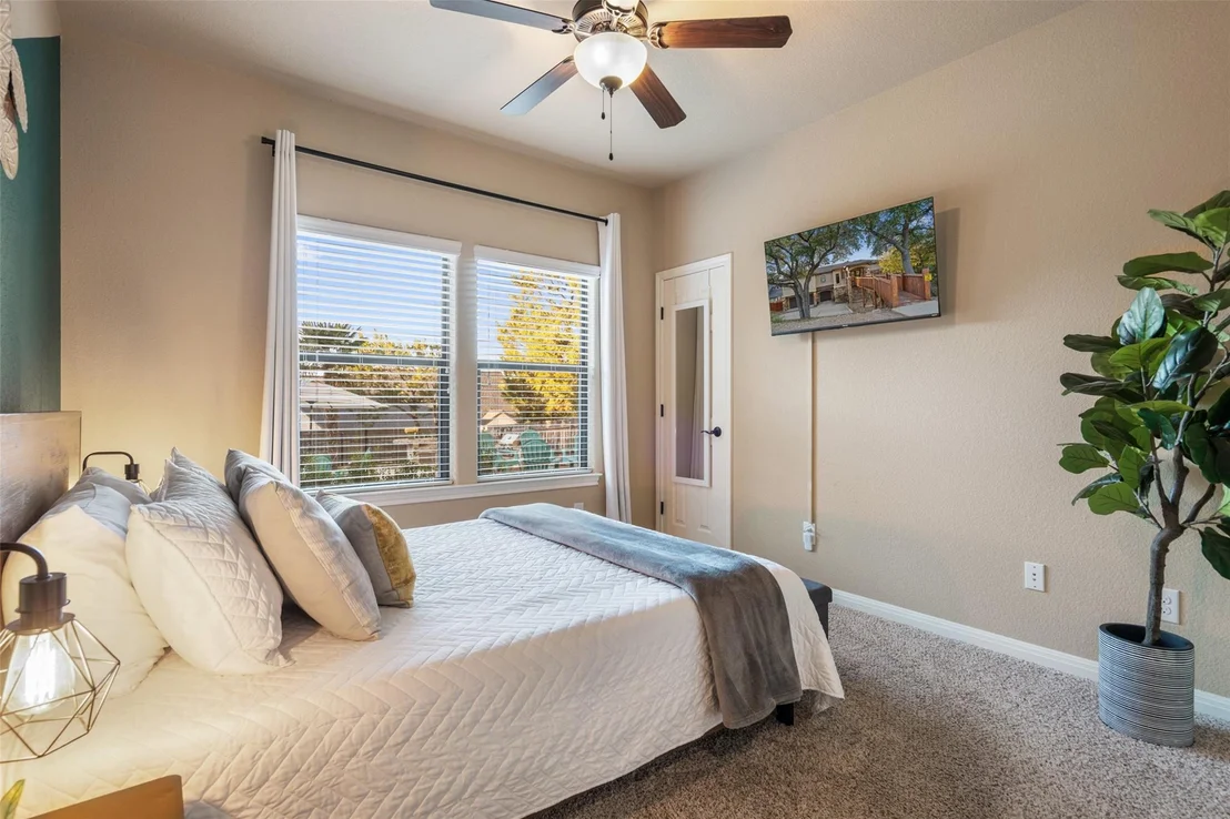 Photo of 20914 High DR