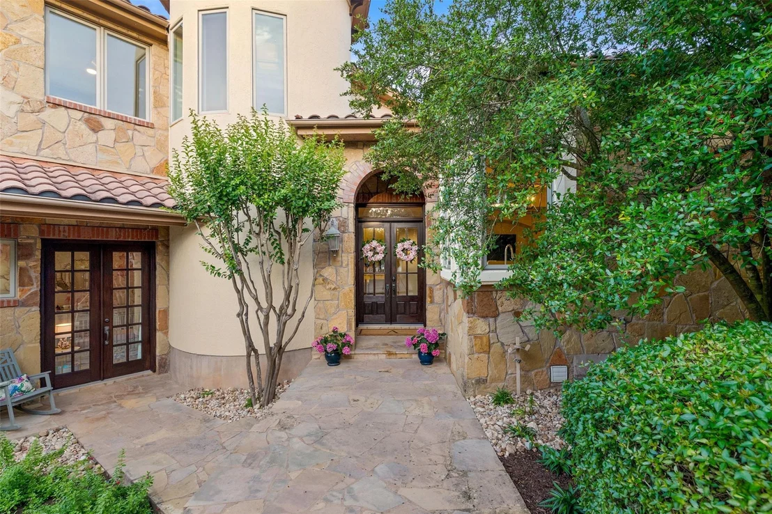 Photo of 4801 PECAN CHASE