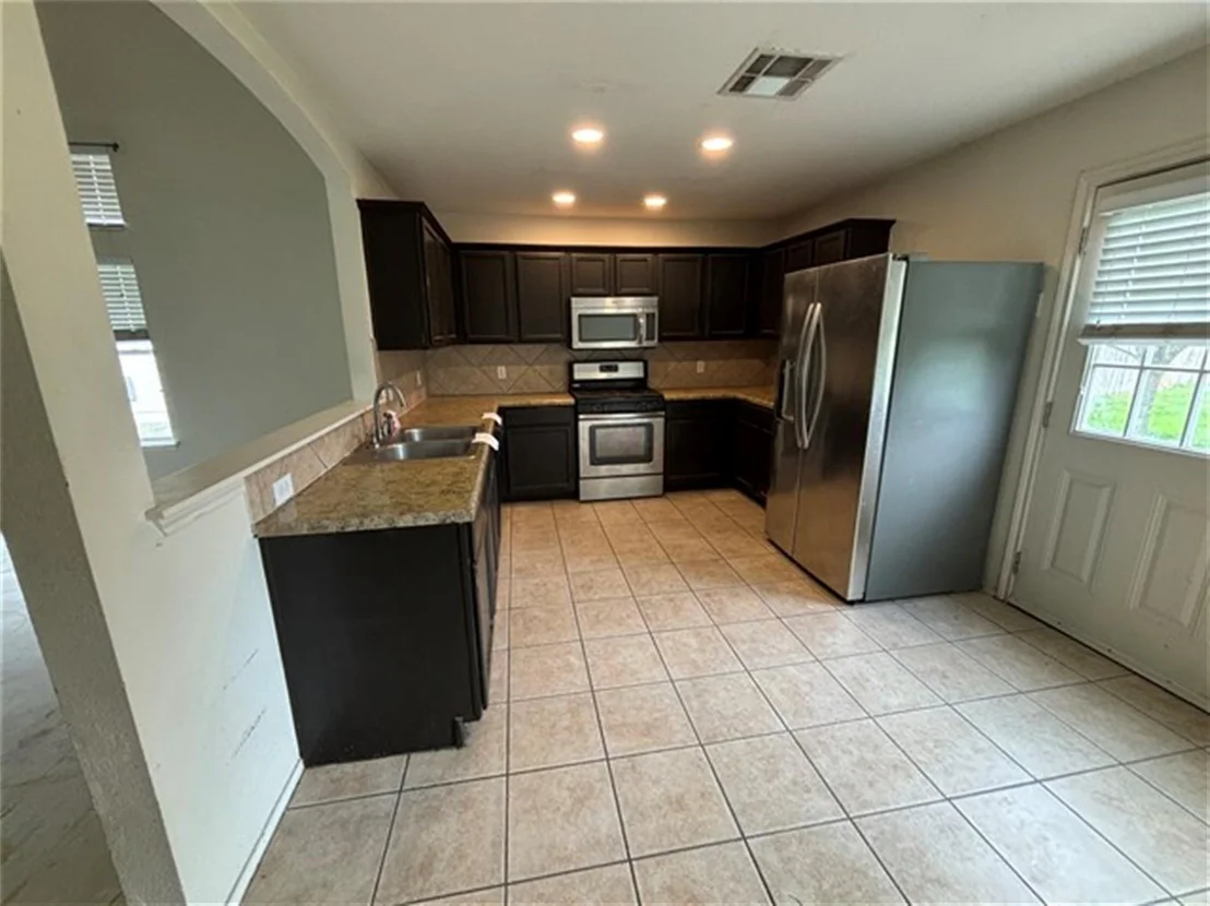 Photo of 12828 Starbrimson TRL