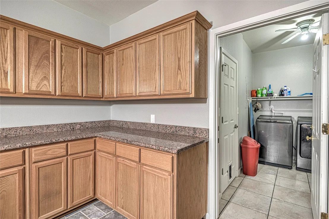 Photo of 1301 Oak Spring RD