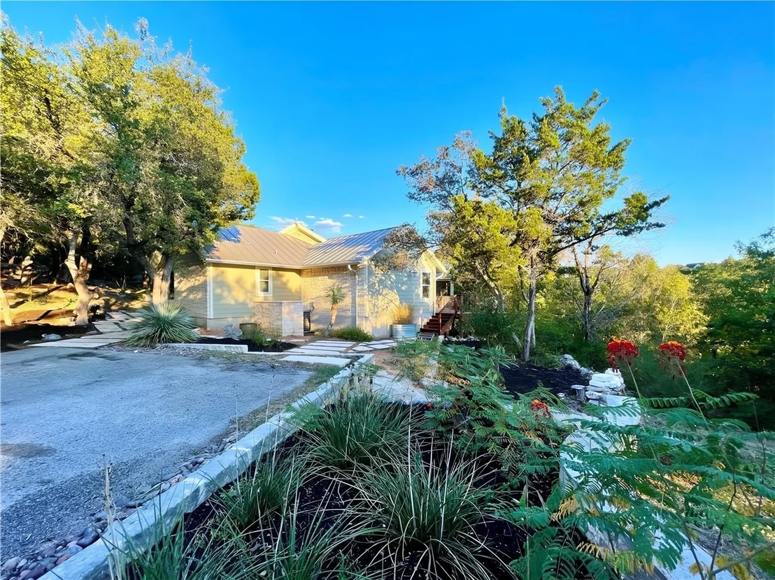 Photo of 12421 Painted Bunting DR
