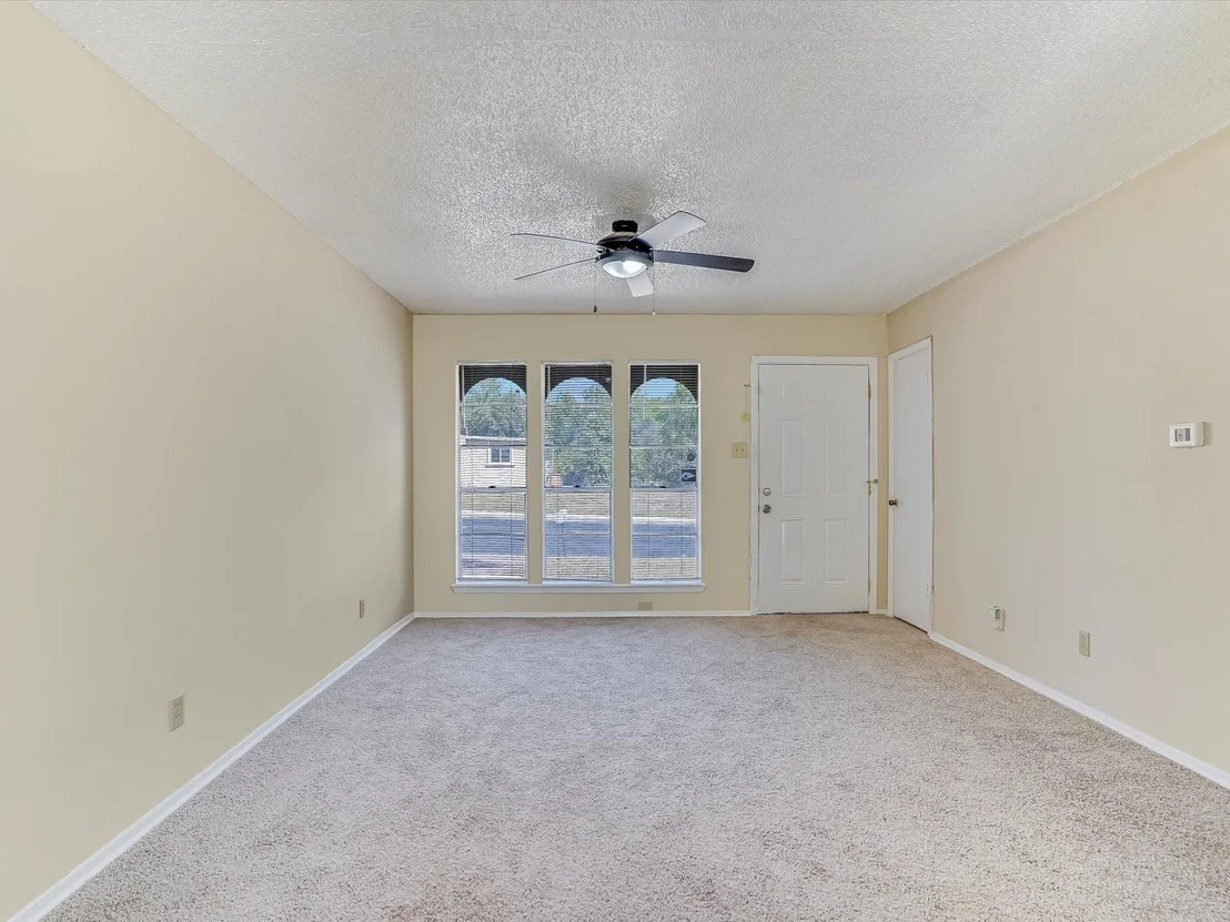 Photo of 819 Turtle Creek BLVD