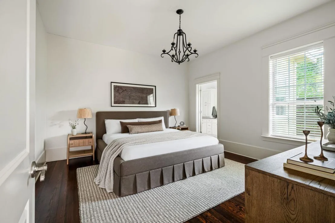 Photo of 1105 Travis Heights BLVD