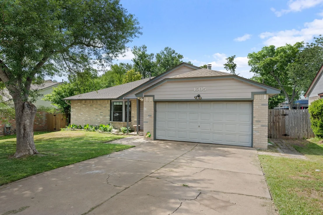 Photo of 1605 Quail Run RD