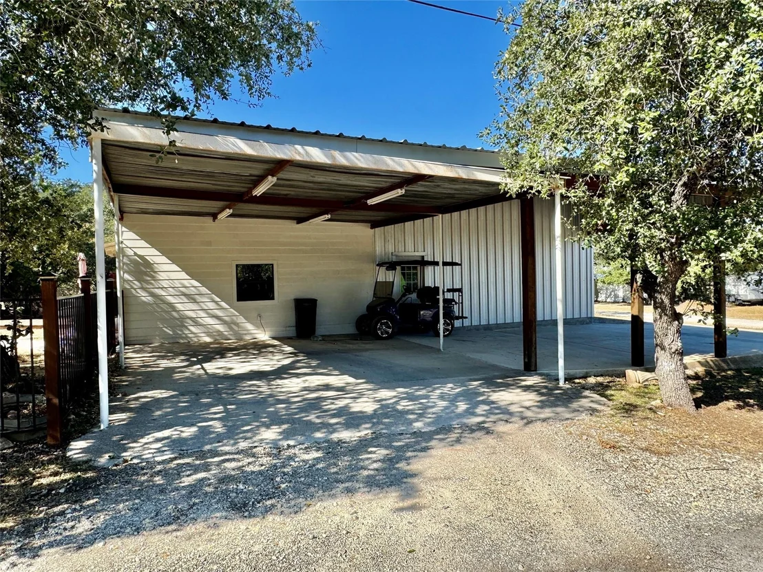 Photo of 800 Lakeway