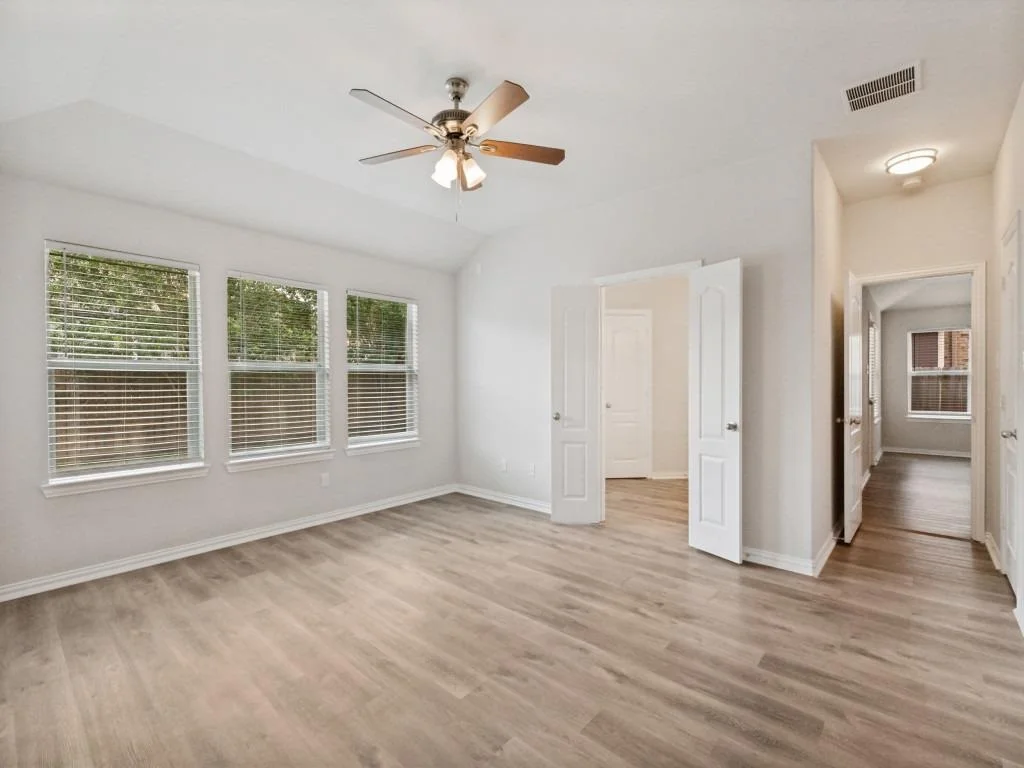 Photo of 232 Strawberry Blonde DR