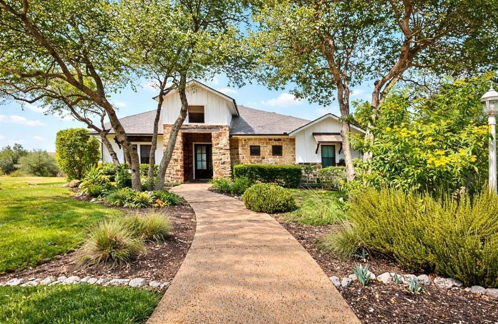 Photo of 102 Kildrummy LN