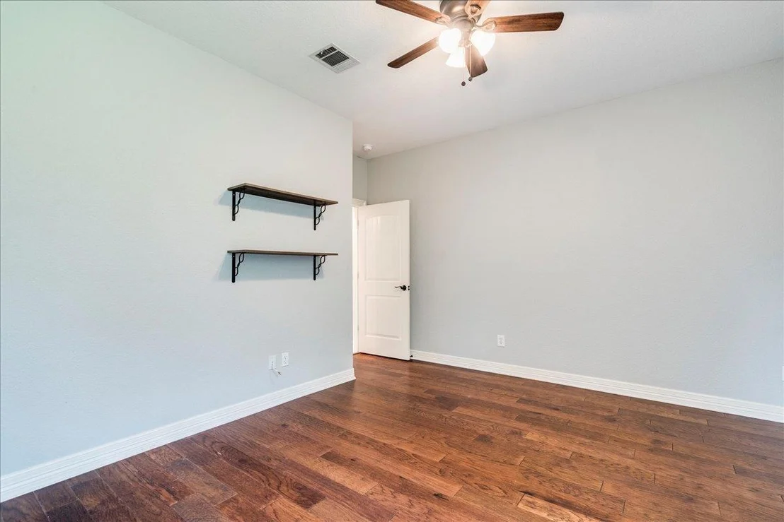 Photo of 103 Silverstone DR