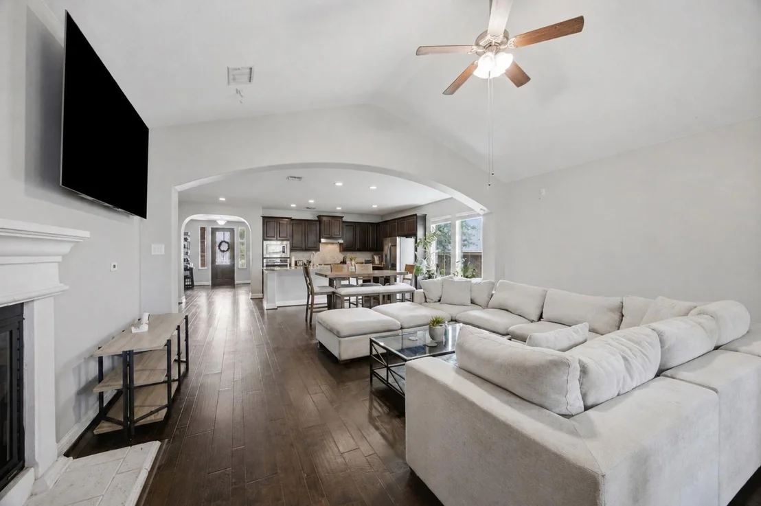 Photo of 1016 Winding Way DR