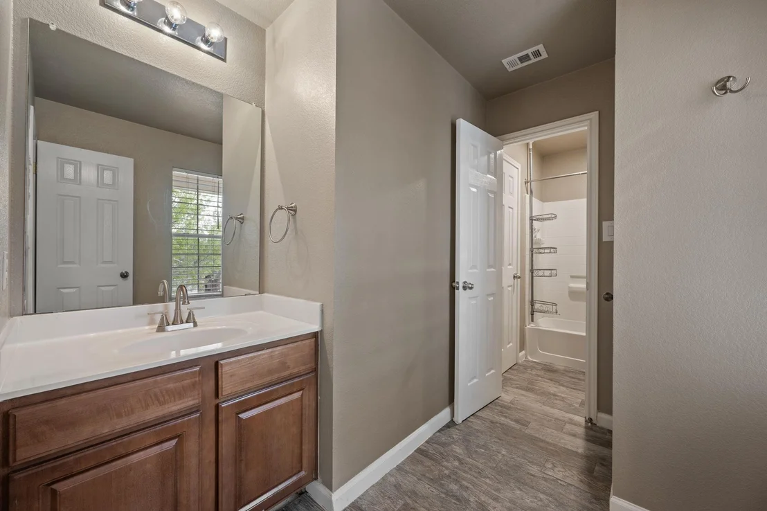 Photo of 304 Gainer DR