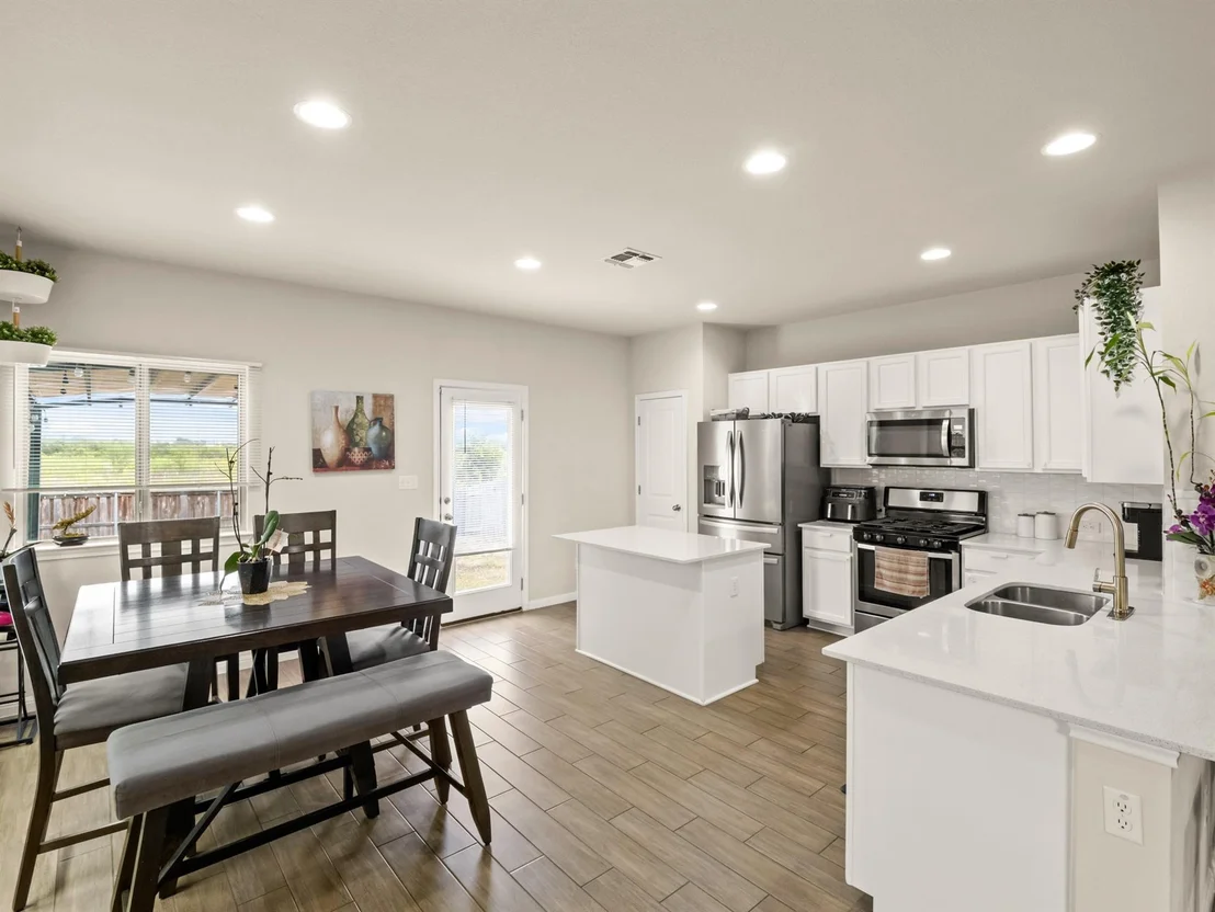 Photo of 574 W Nautical LOOP
