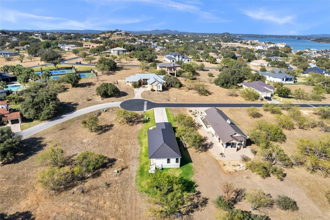 Photo of 3205 Douglas DR