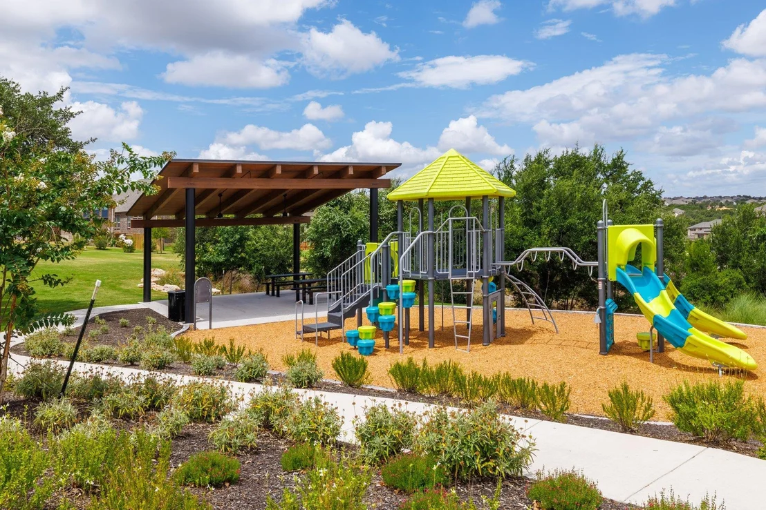Photo of 1236 Scenic Green LOOP