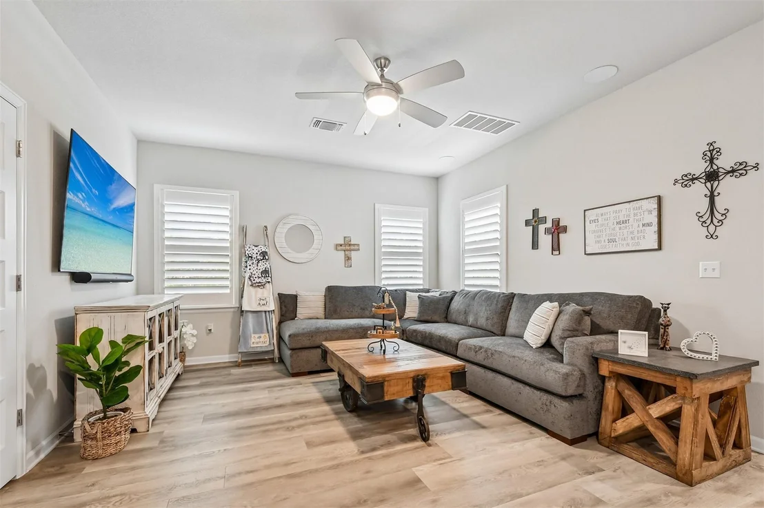Photo of 13500 Leaton CV