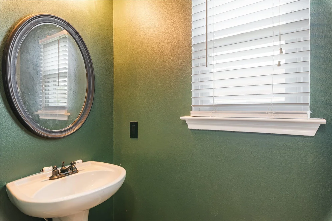 Photo of 1329 Amberwood LOOP