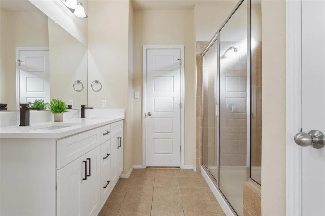 Photo of 1024 Chad LOOP