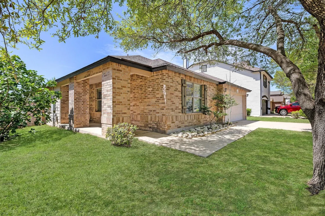 Photo of 301 Wildwood DR