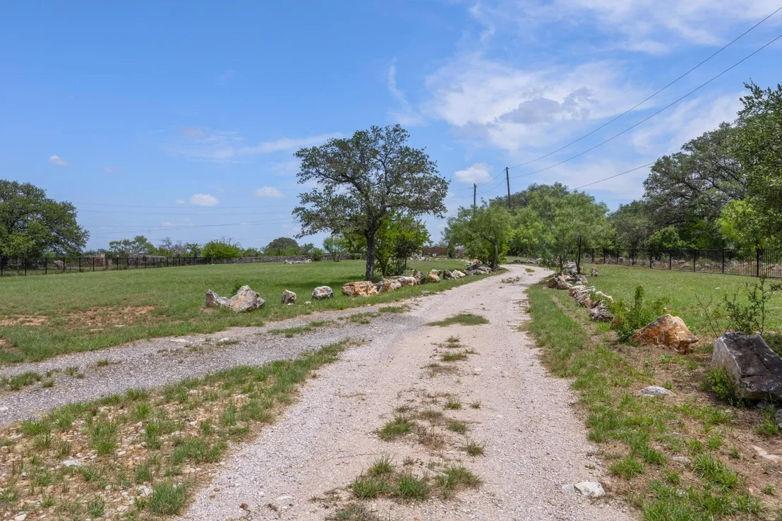 Photo of 25036 RIVER RD