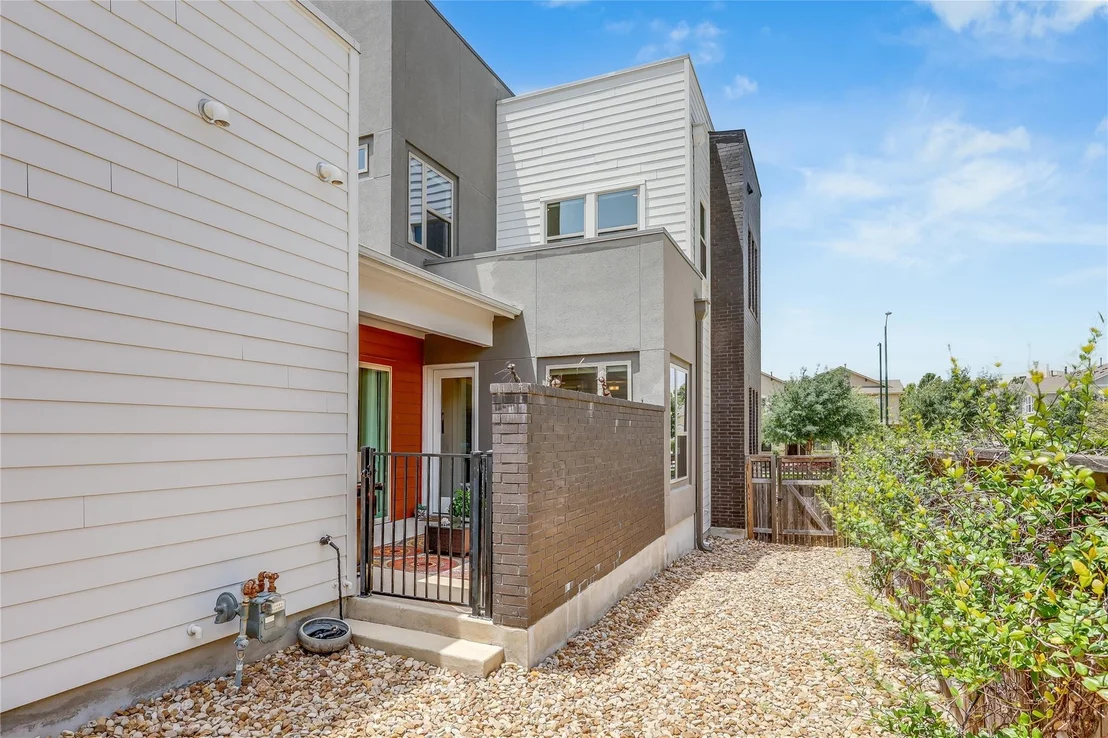 Photo of 4537 Berkman DR