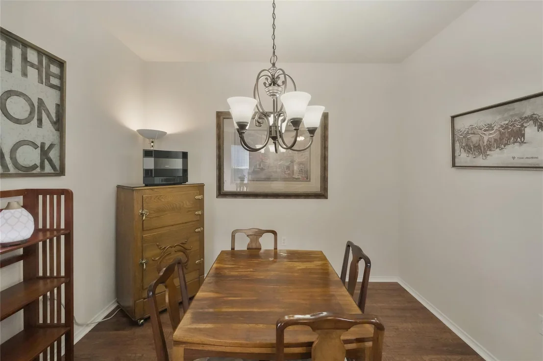 Photo of 113 Hampton CIR