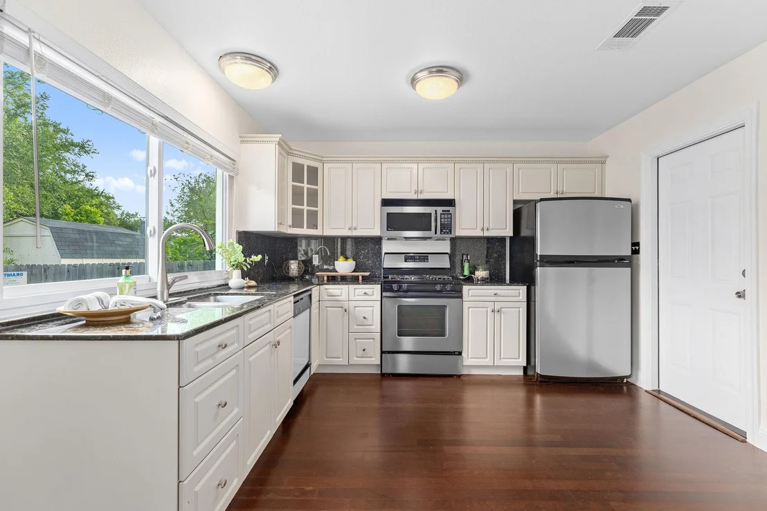 Photo of 11707 Shoshone DR